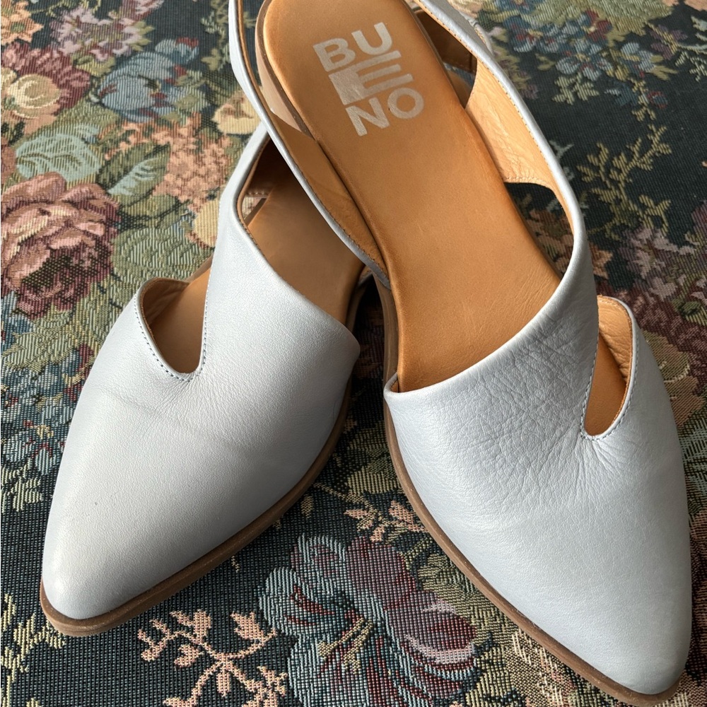 Bueno Women's Light Blue Leather Slingback Flats